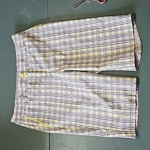 ANNIKA YELLOW AND GRAY PLAID BERMUDA SHORTS. SIZE 2. 3 POCKETS. GREAT